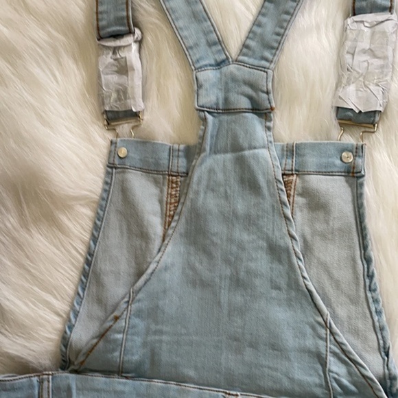 Light Wash Denim Overall‎ Romper Shorts - Picture 9 of 10